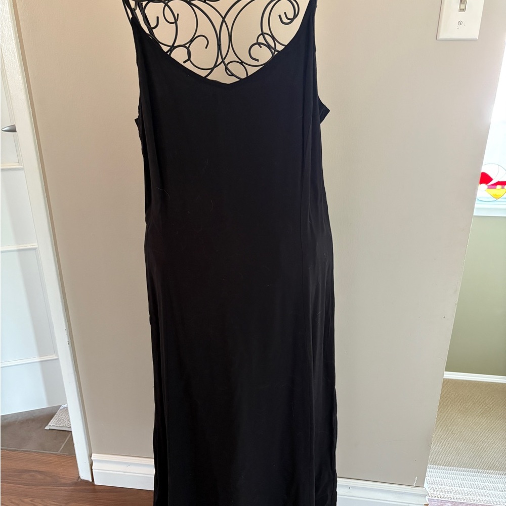 Old Navy Black Sleeveless V-Neck Slip Dress